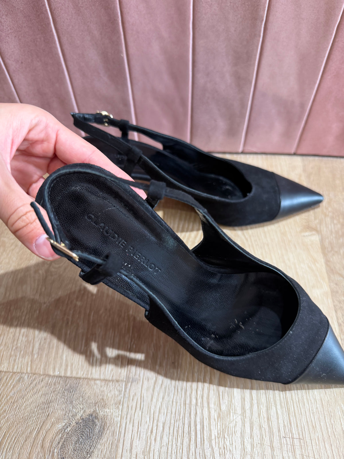 Escarpins noirs en daim T.39 Claudie Pierlot 01/09