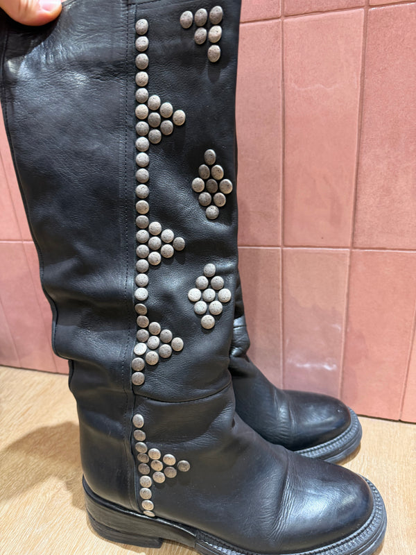 Bottes noires à clous en cuir lisse Semerdjian T.37 27/08