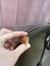 Sac vert olive Louis Vuitton Alma GM vente privée