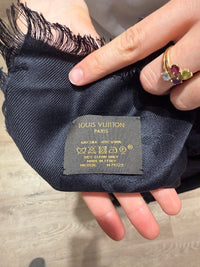 Étole Louis Vuitton noire soie laine noire 12/09