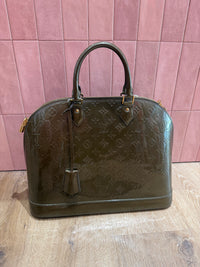 Sac vert olive Louis Vuitton Alma GM vente privée
