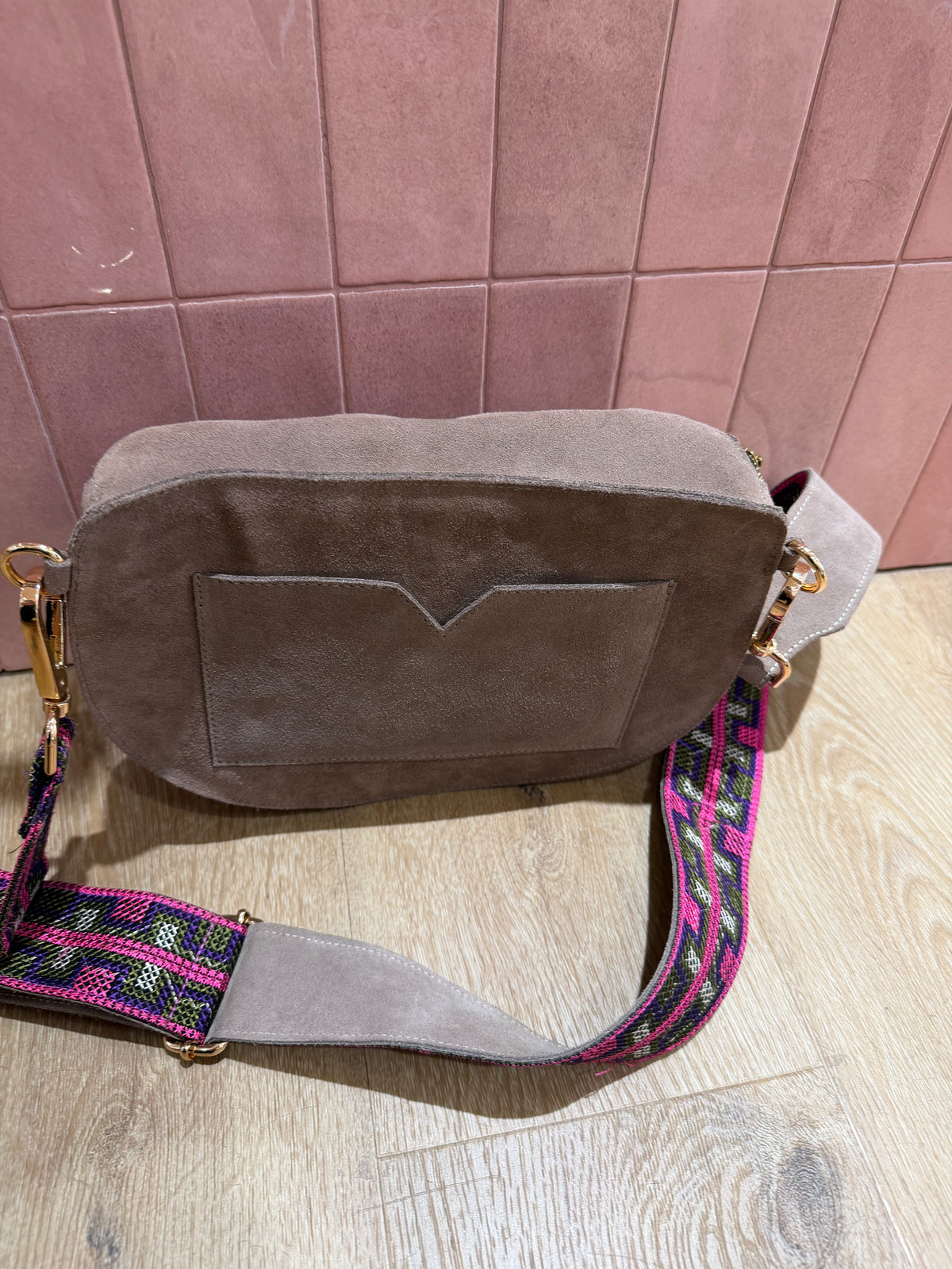 Sac taupe en daim Isabelle Farrugia 16/10