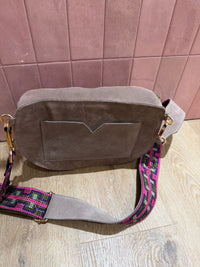 Sac taupe en daim Isabelle Farrugia 16/10