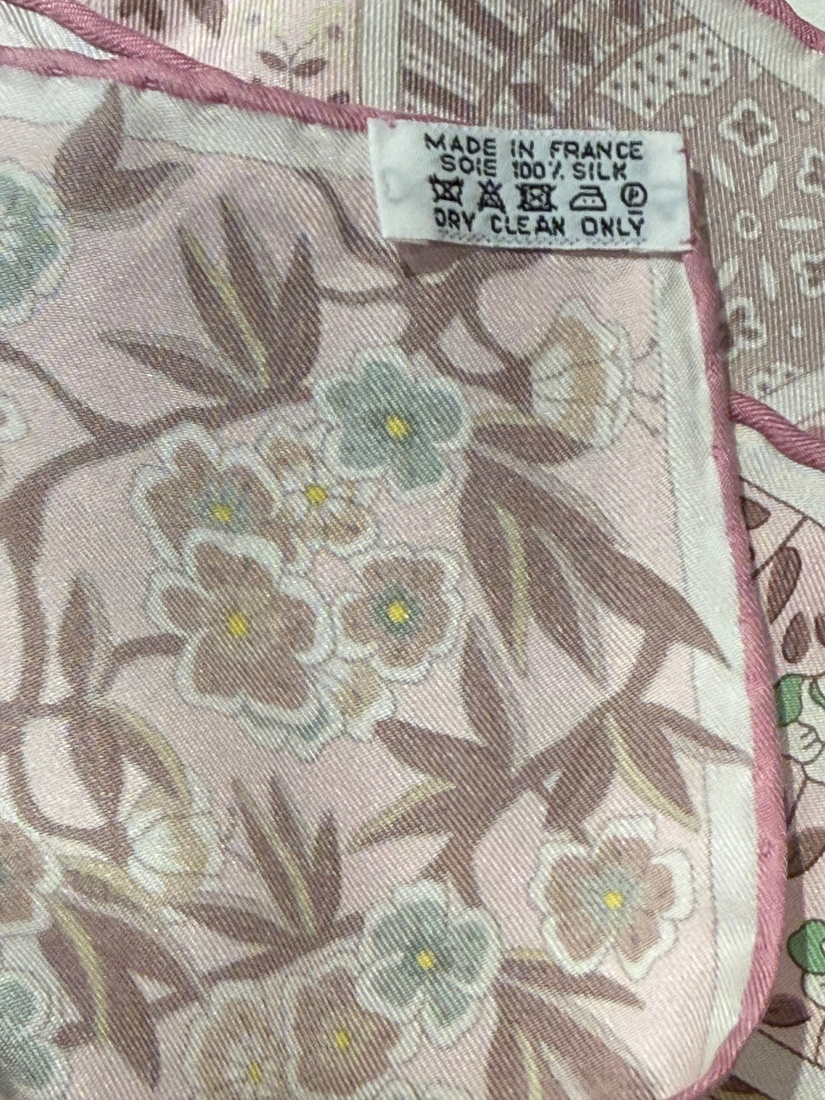 Foulard Hermès fleurs de giverny +boite