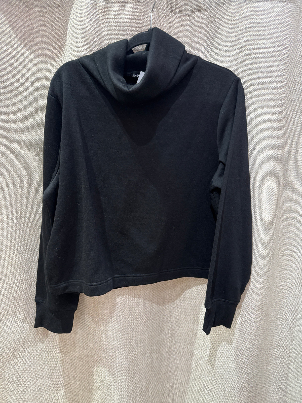 Sweat noir ZARA T.L