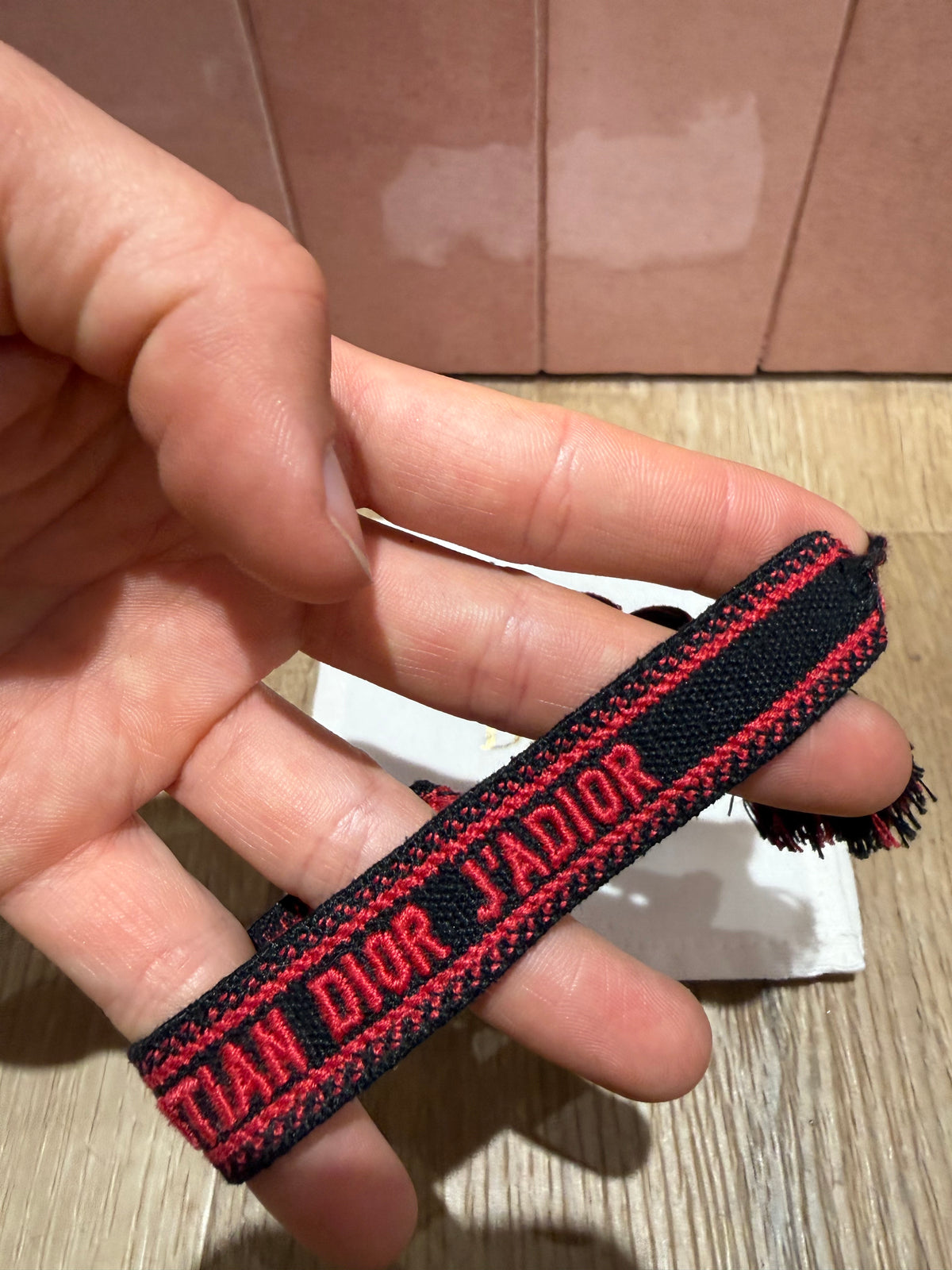 Bracelet rouge Dior 01/06