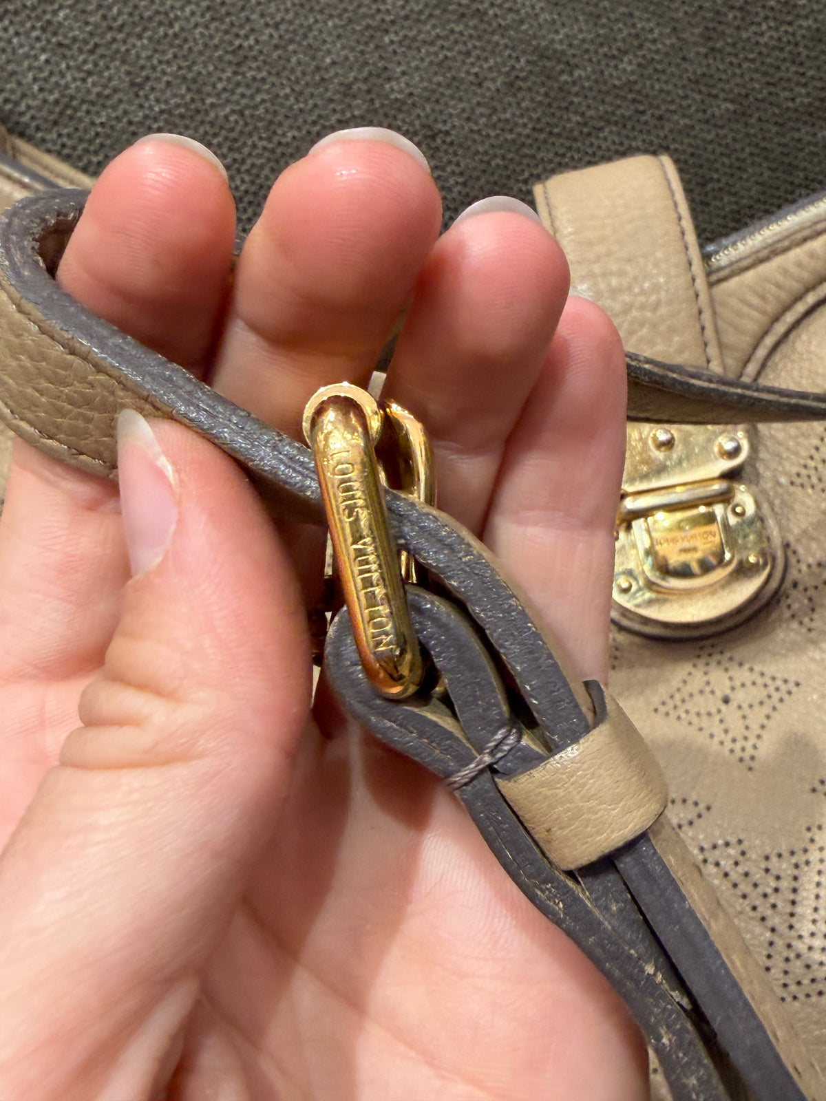 Sac Louis Vuitton mahina 23/09 en cuir