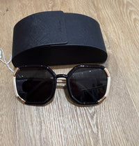 Lunettes Prada noir et beige 02/06