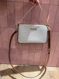 sac bandoulière Michael Kors 05/06 beige