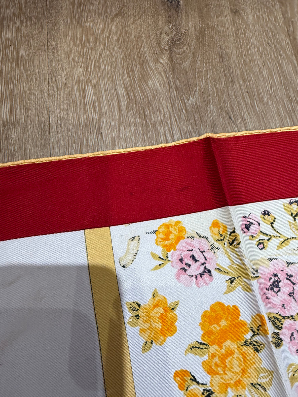 Foulard rose et beige Christian Dior