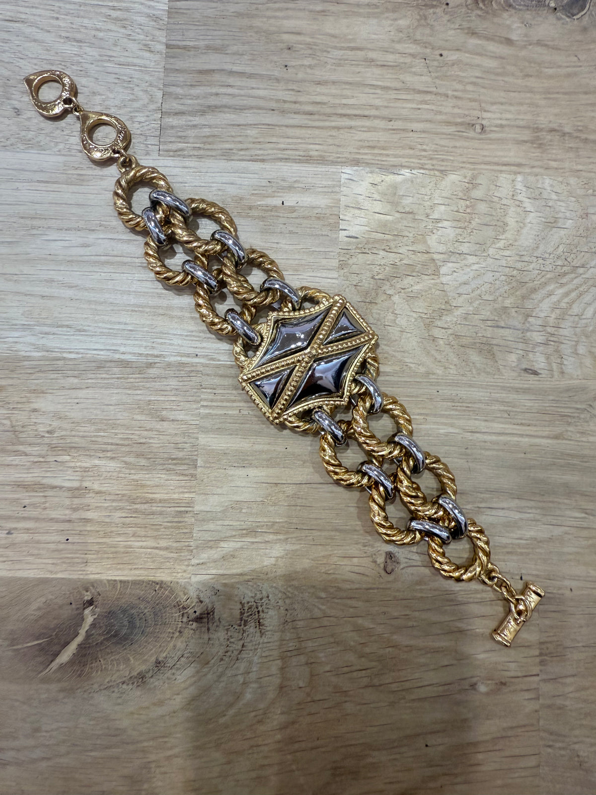 Bracelet YSL argenté Yves saint Lauren