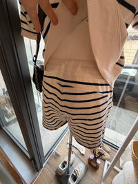 Short Ralph Lauren blanc et bleu marine rayé T.M 30/07