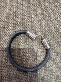 Bracelet en cuir Louis Vuitton noir 17/06