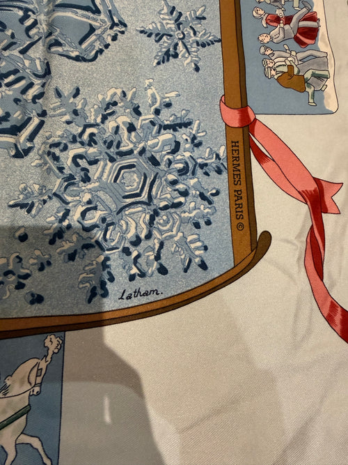 Foulard Hermès bleu