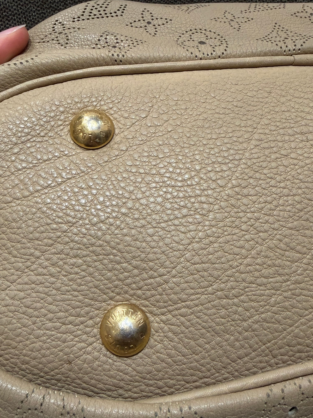 Sac Louis Vuitton mahina 23/09 en cuir