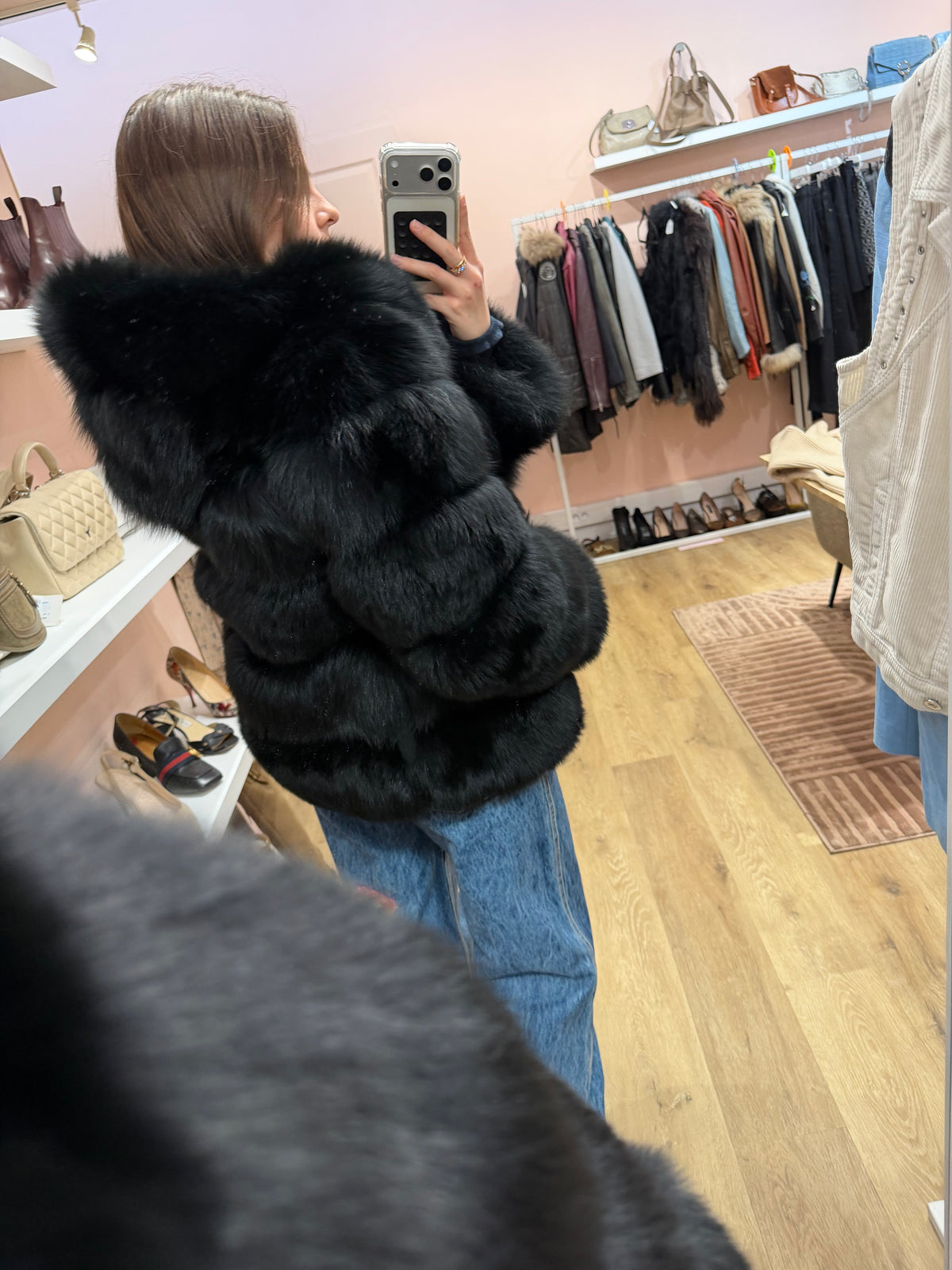 Veste noire en fourrure de renard - T.M 19/09