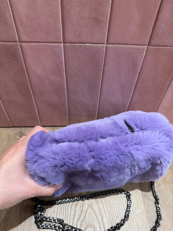 Sac bandoulière violet en fourrure 20/09