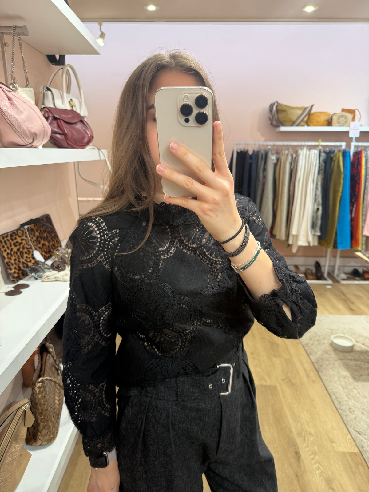 Blouse dentelle manches longues Sézane T.S 25/06