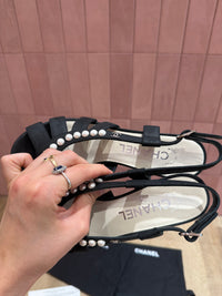 Chaussures Chanel T.36 neuves 02/06