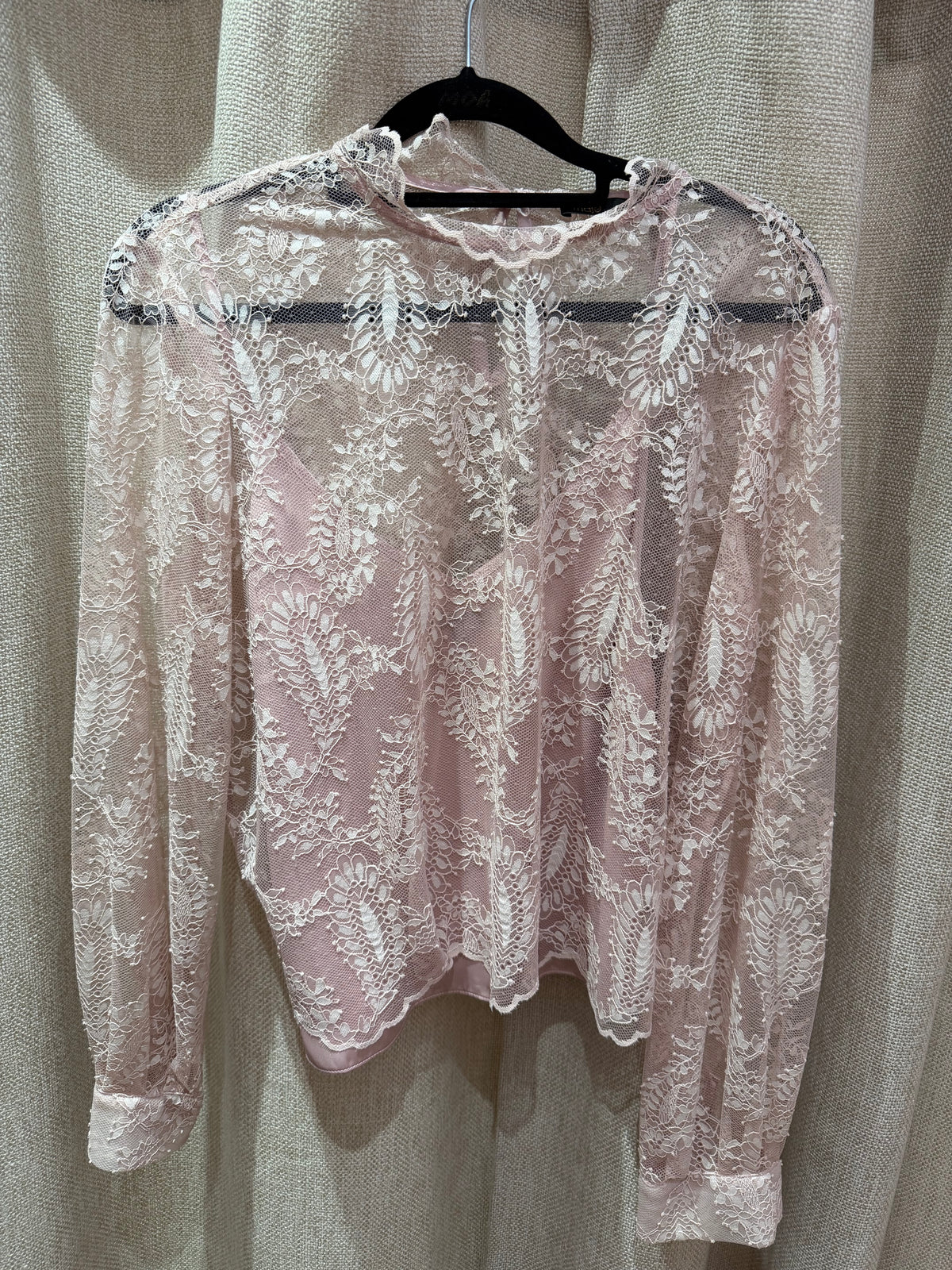 Maje Blouse rose en dentelle T.M 24/10
