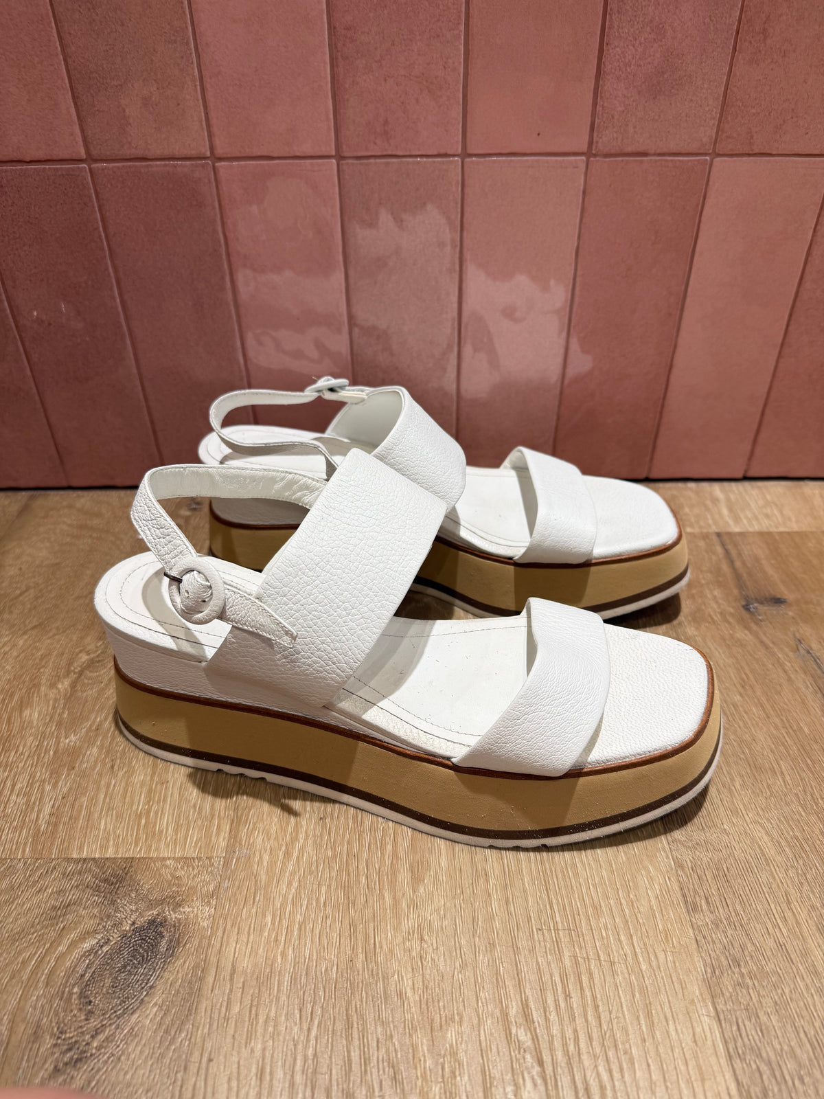 Sandales Intrend Blanc T.40 09/06