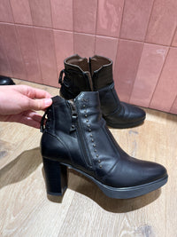 Bottines Noires talon Nero Giardini T.38