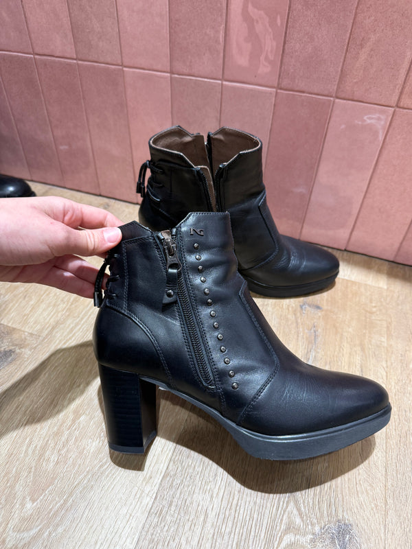 Bottines Noires talon Nero Giardini T.38