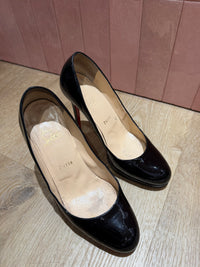 Escarpins Christian Louboutin T.38 vernis 04/10