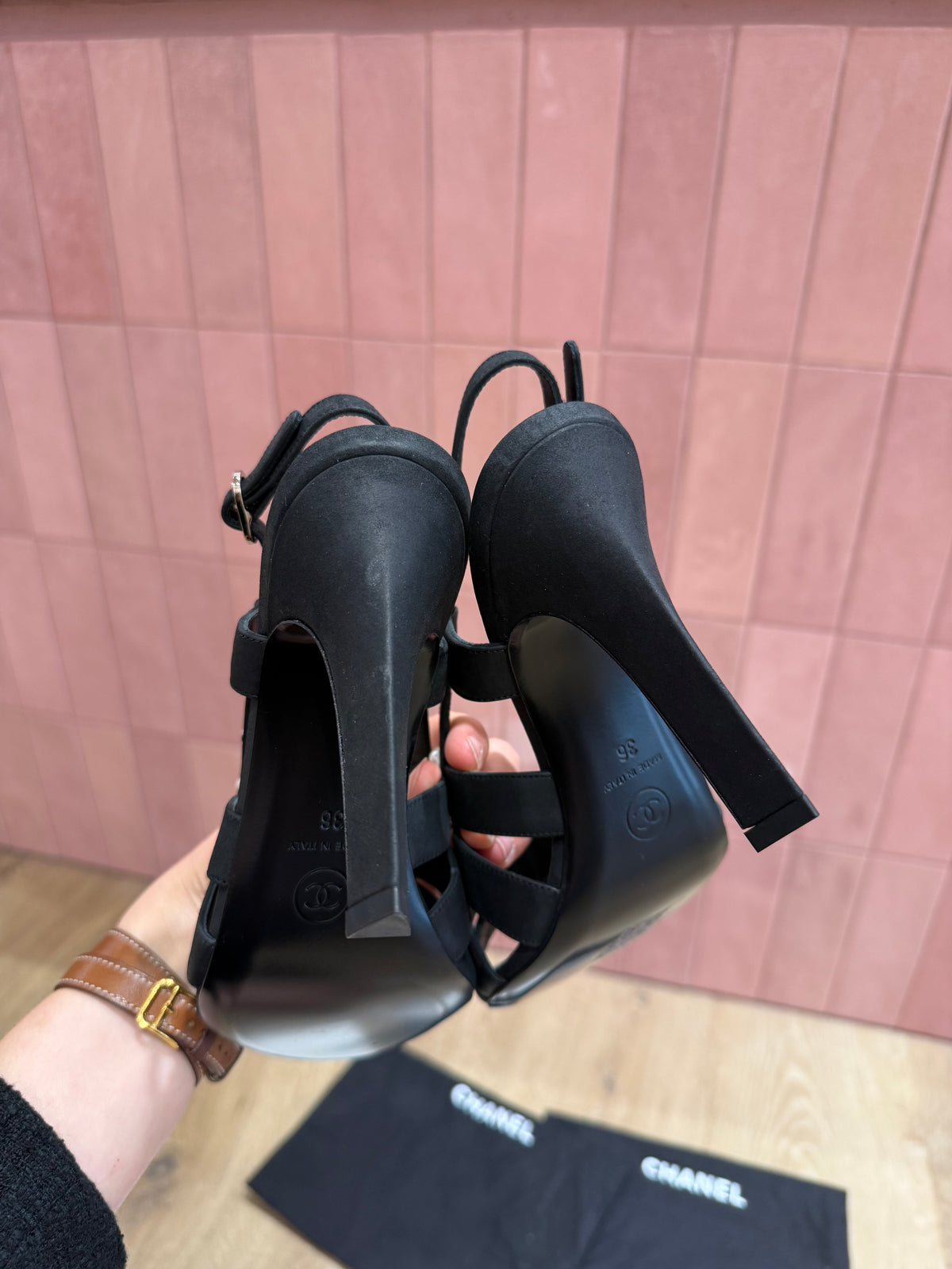 Chaussures Chanel T.36 neuves 02/06