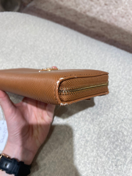 Portefeuilles Guess