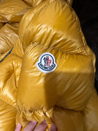 Doudoune jaune Moncler neuve T.M 16/10