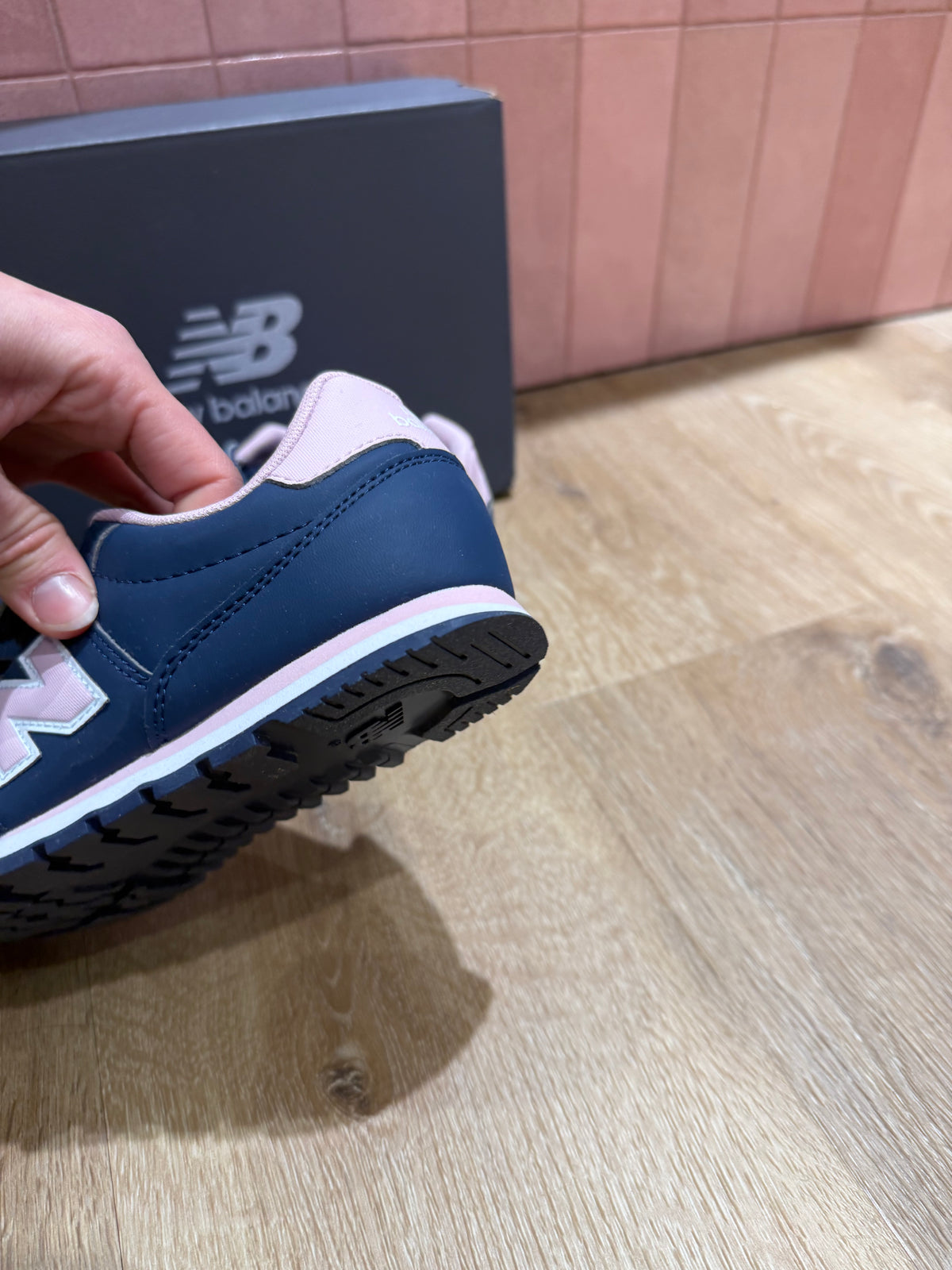 Baskets new balance rose T.34 1/2