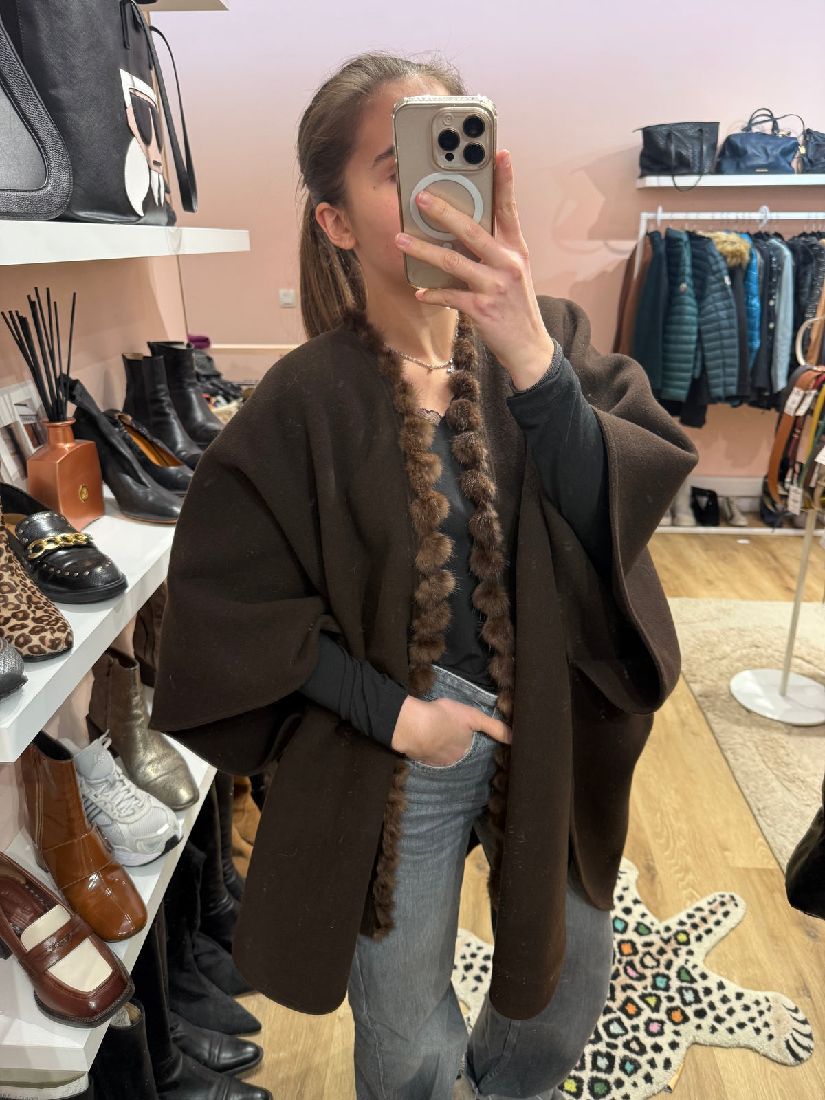 Cape marron polaire détail vison T.U