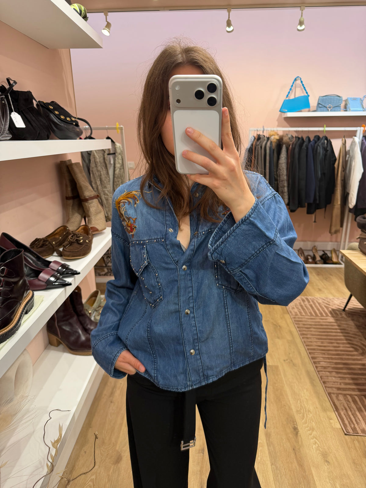 The Kooples - Chemise courte en jean cloutée - T.XS 07/09