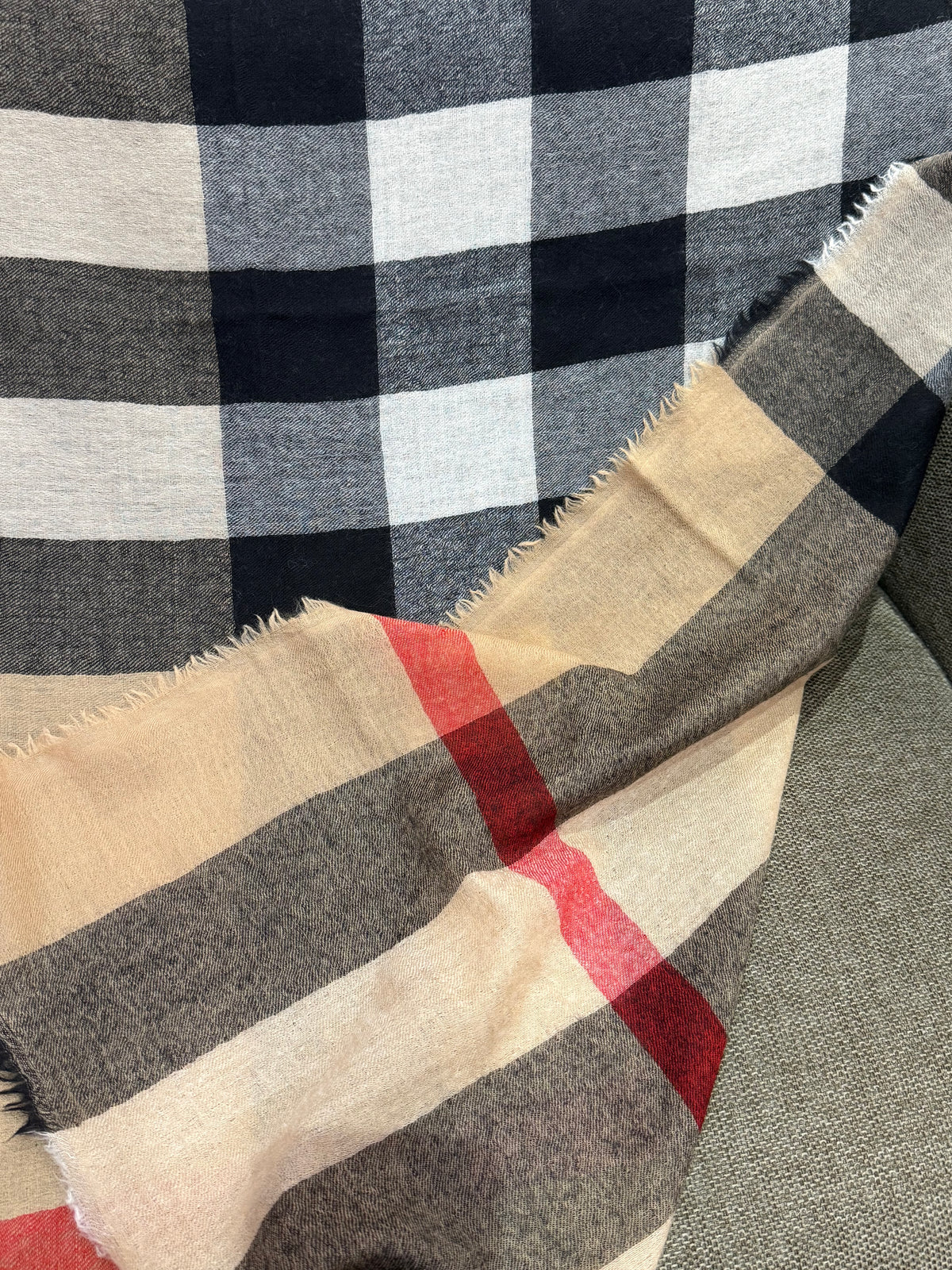 écharpe beige en laine burberry