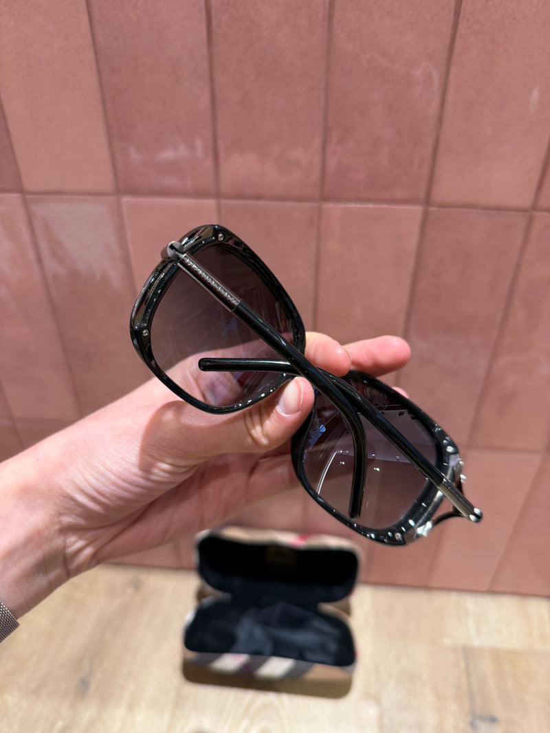Lunettes de soleil rondes noires Burberry + étui