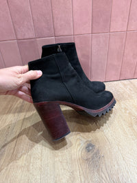 Bottines à talons noires T.38 minelli