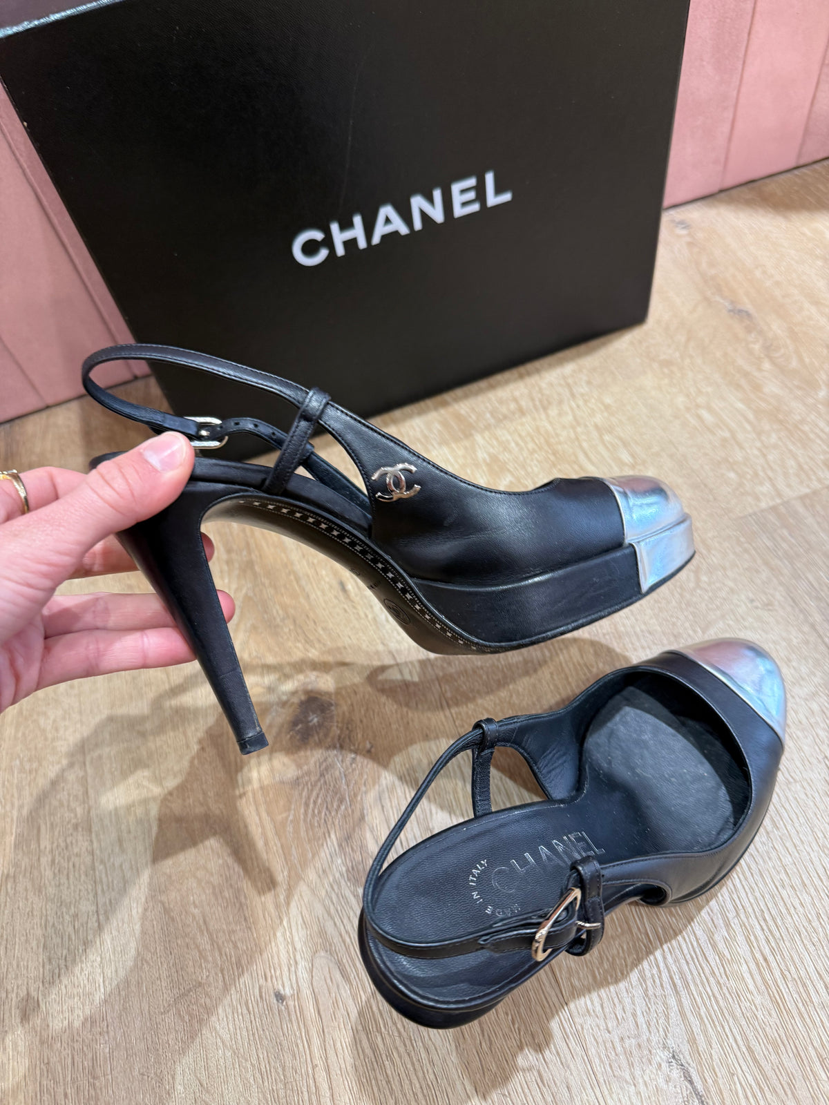 Escarpins noir Chanel T.36