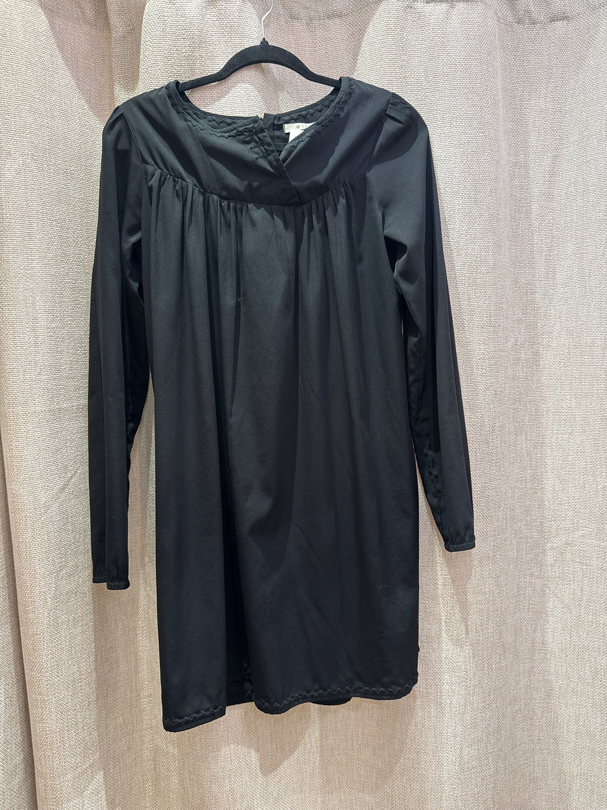 Robe noire IKKS manches longues T.S