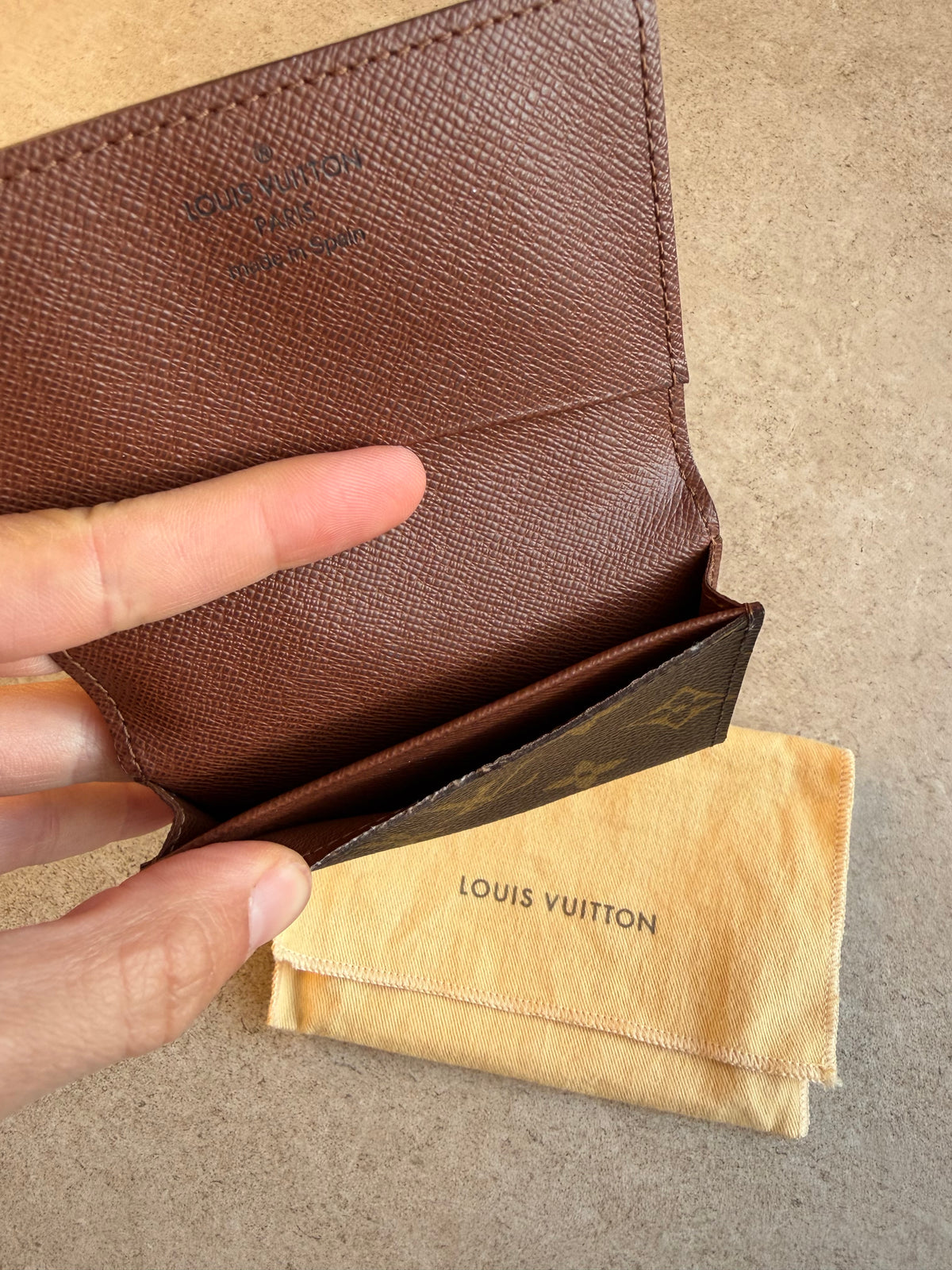 Porte-cartes Louis Vuitton 13/08