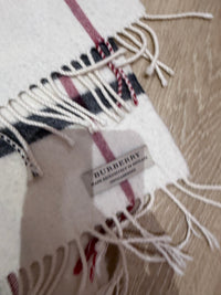 Écharpe Burberry 100% cachemire 06/10
