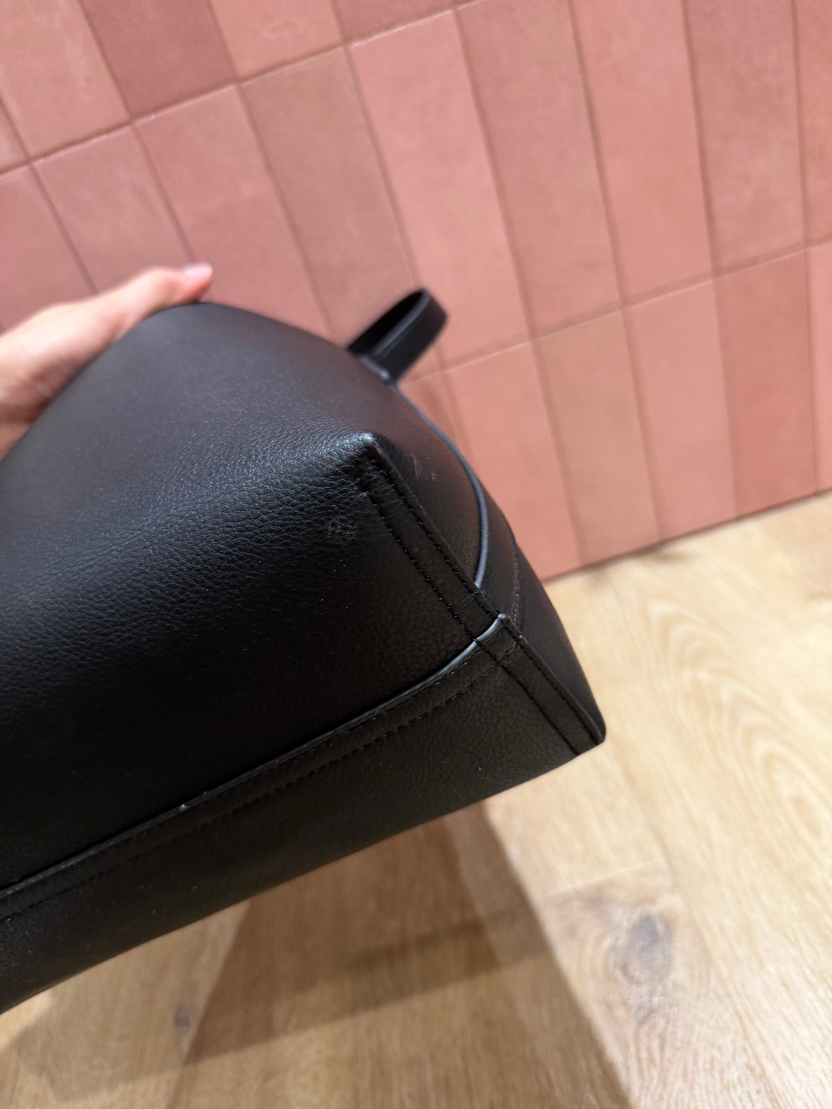 Sac noir épaule Tommy Hilfiger 31/07