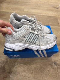 Baskets grises Adidas - T.38,5