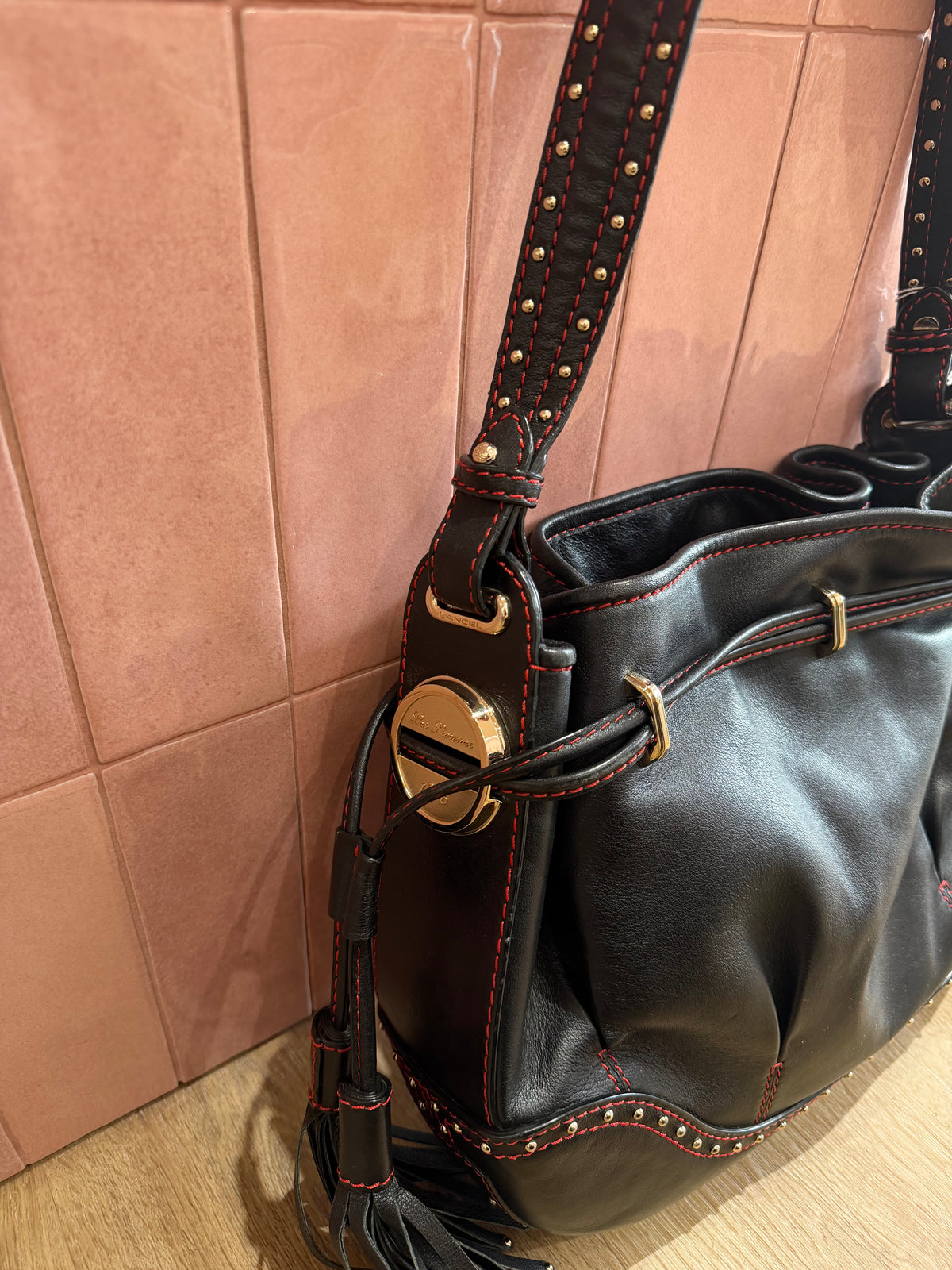 Sac baguette noir Lancel détail rouge 27/08