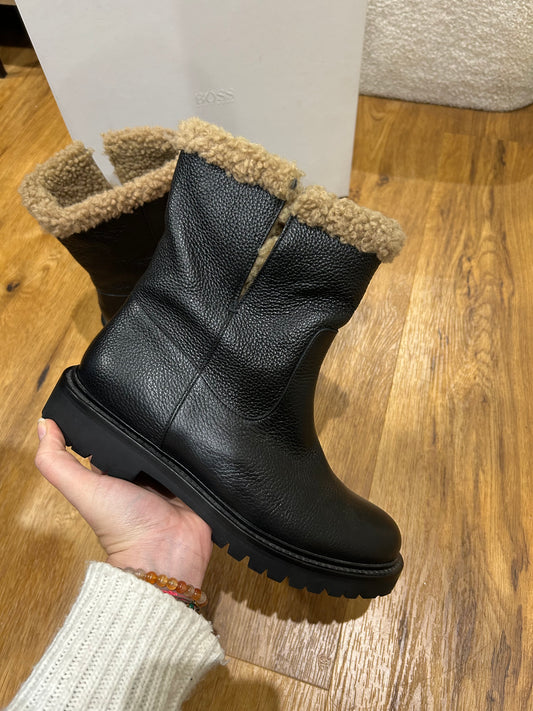 Bottes Hugo boss Taille 37