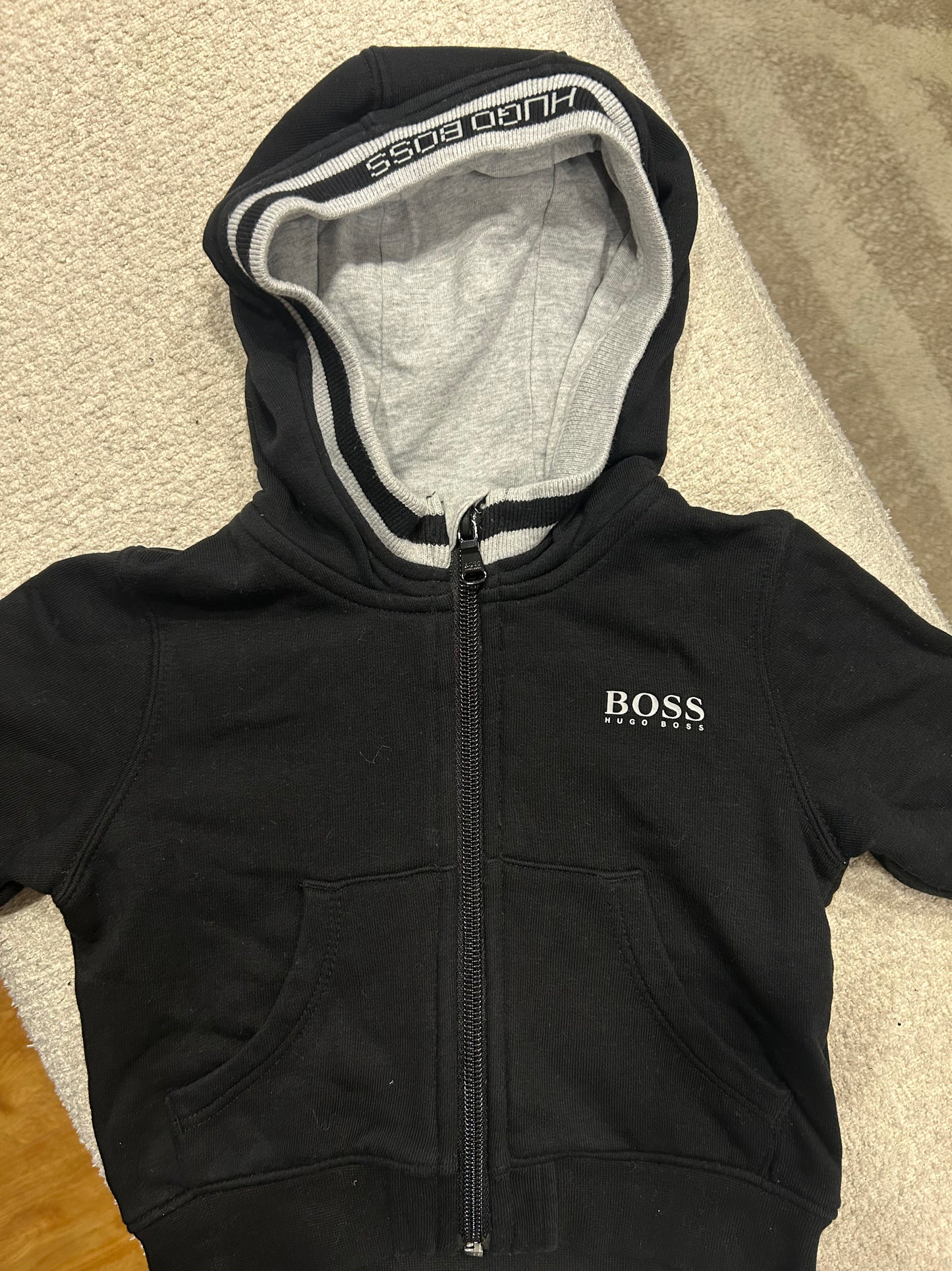 Gilet enfant Hugo boss Taille 18 mois