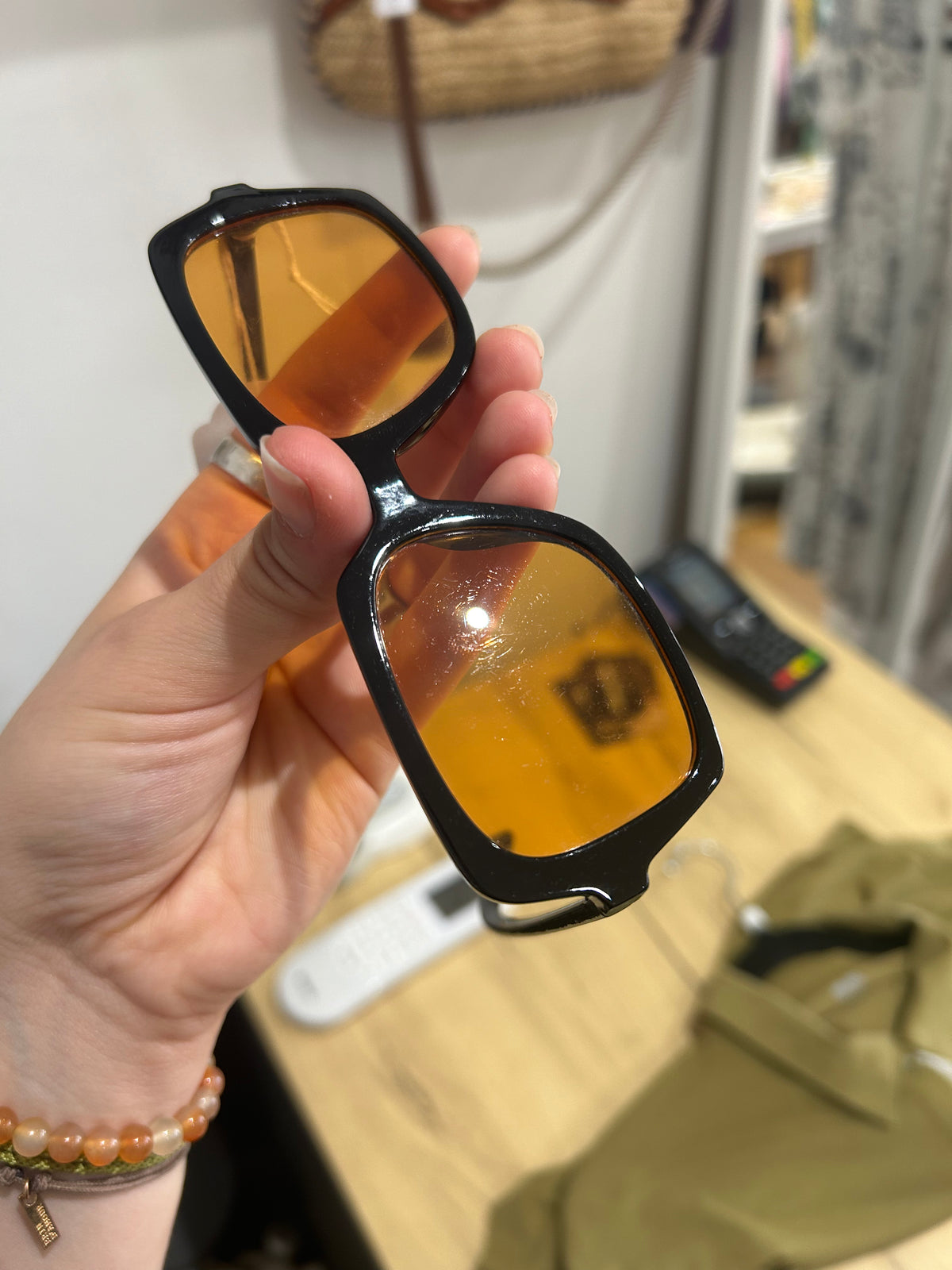 Lunettes de soleil orange