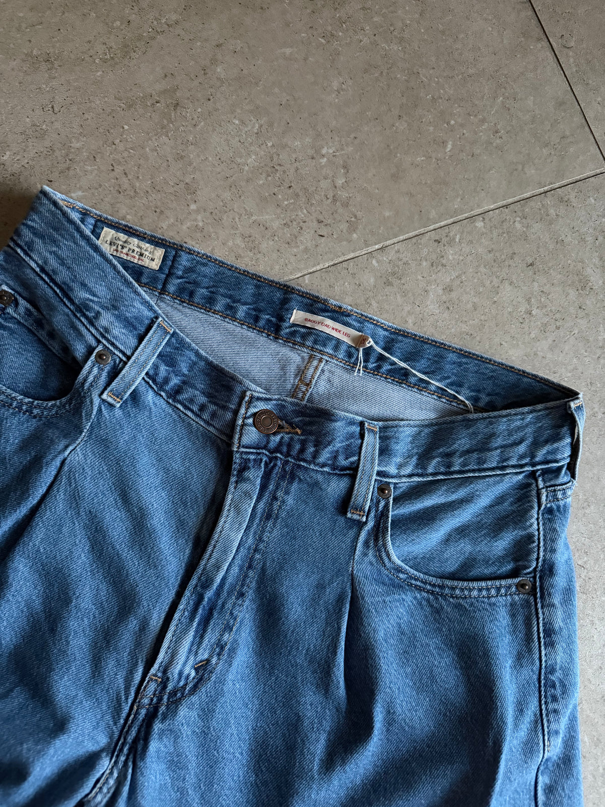 Jean Levis baggy dad wide leg w29 L 32 17/08