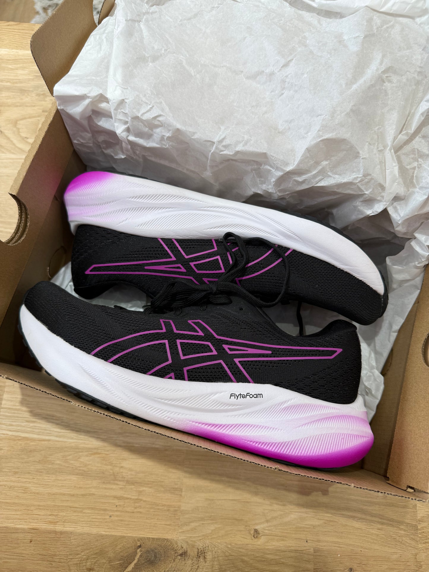 Baskets asics T.39,5