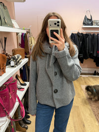 Veste courte Benetton en laine T.L 28/10